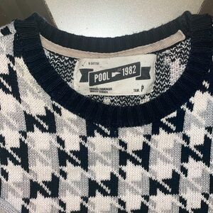 Pool men’s sweater